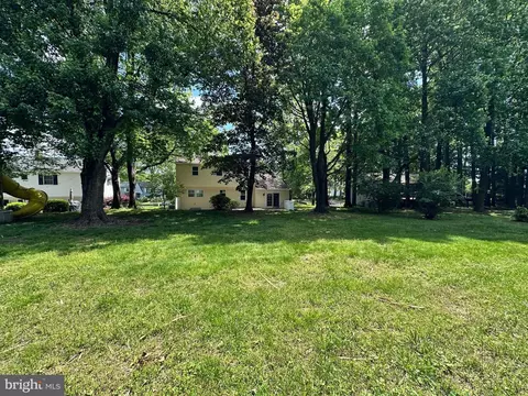 Exterior - 215 Bridge Rd, Ogden, PA 19061 photo 4 of 5