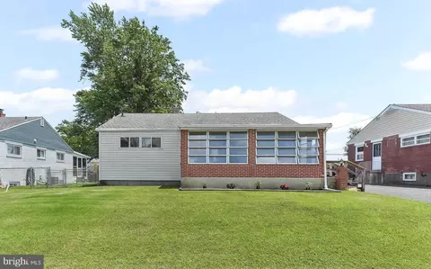 2228 Theresa Ave, Morton, PA 19070