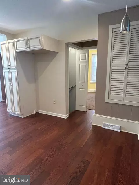 Entry Way - 4 W 6th St, Marcus Hook, PA 19061 photo 1 of 2