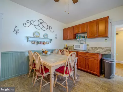 Dining - 7205 Wayne Ave, Darby, PA 19082 photo 4 of 4