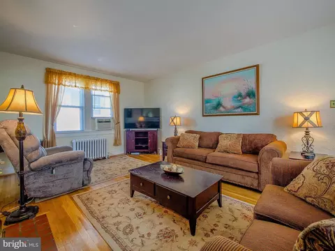 Living - 7205 Wayne Ave, Darby, PA 19082 photo 2 of 2