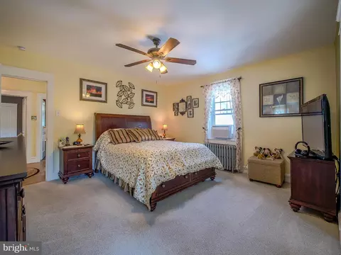 Bedroom - 7205 Wayne Ave, Darby, PA 19082 photo 5 of 10