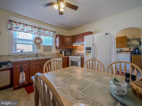 Kitchen - 7205 Wayne Ave, Darby, PA 19082 photo 3 of 3