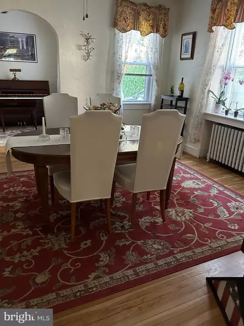 Dining - 7205 Wayne Ave, Darby, PA 19082 photo 3 of 4