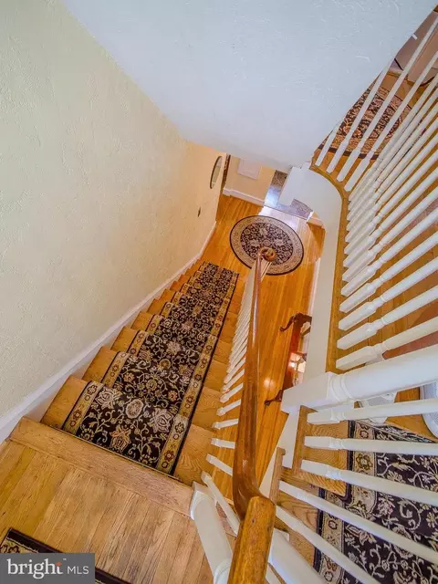Entry Way - 7205 Wayne Ave, Darby, PA 19082 photo 10 of 13