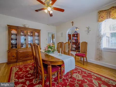 Dining - 7205 Wayne Ave, Darby, PA 19082 photo 1 of 4