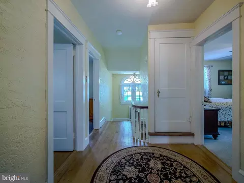 Entry Way - 7205 Wayne Ave, Darby, PA 19082 photo 12 of 13