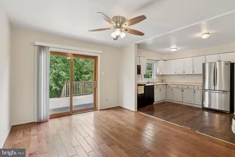 Living - 2425 W Colonial Dr, Upper Chichester, PA 19061 photo 4 of 5