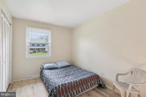 Bedroom - 2425 W Colonial Dr, Upper Chichester, PA 19061 photo 2 of 4