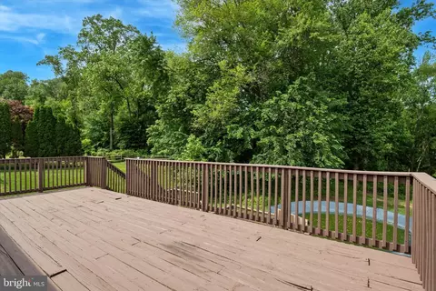 Exterior - 2425 W Colonial Dr, Upper Chichester, PA 19061 photo 3 of 4
