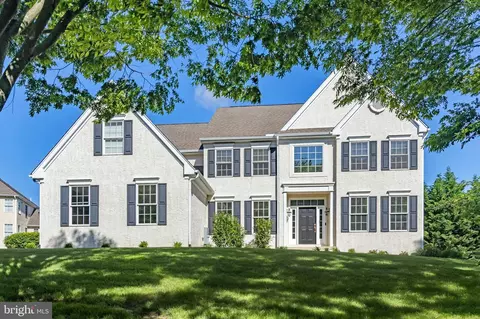 11 Woods Edge Rd, West Chester, PA 19382