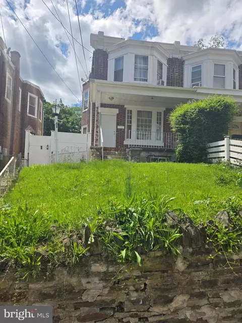 324 S 6th St, Darby, PA 19023