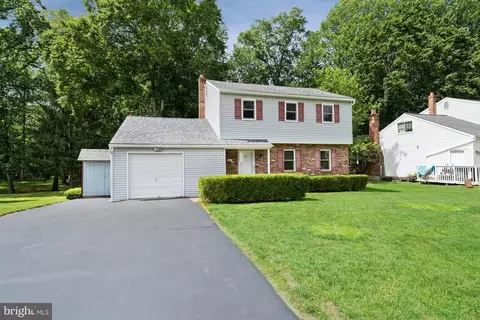 84 Winding Way, Ogden, PA 19061 photo 3