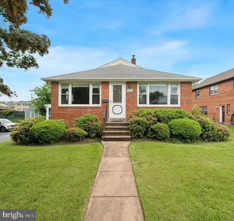 2904 Armstrong Ave, Secane, PA 19018