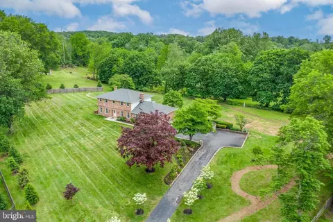 254 Old Gradyville Rd, Glen Mills, PA 19342