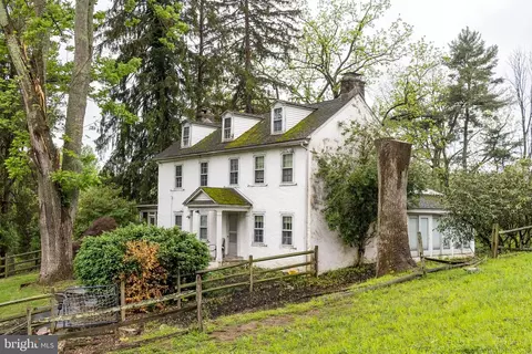 229 Valleybrook Rd, Chester Heights, PA 19017