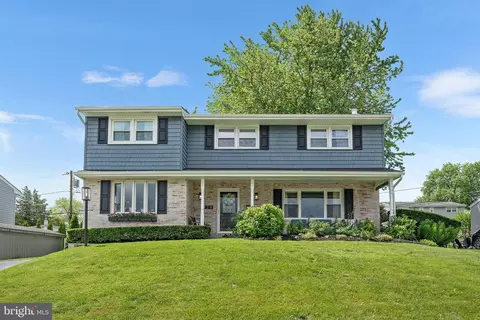 428 Hampshire Dr, Broomall, PA 19008