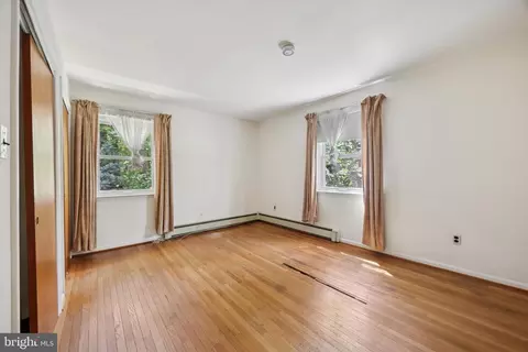 2055 Wharton Ave, Marcus Hook, PA 19061 photo 9