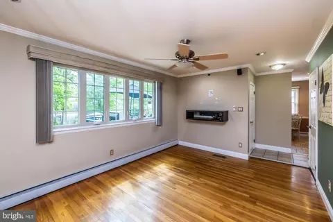 Living - 308 Parham Rd, Springfield, PA 19064 photo 9 of 9