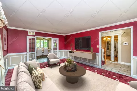 Living - 308 Parham Rd, Springfield, PA 19064 photo 6 of 9