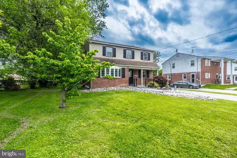 Exterior - 308 Parham Rd, Springfield, PA 19064 photo 3 of 7
