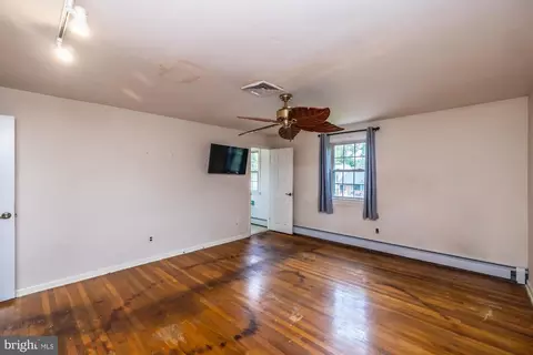 Bedroom - 308 Parham Rd, Springfield, PA 19064 photo 3 of 7