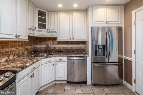 Kitchen - 308 Parham Rd, Springfield, PA 19064 photo 2 of 2