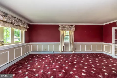 Living - 308 Parham Rd, Springfield, PA 19064 photo 1 of 9