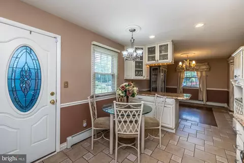Entry Way - 308 Parham Rd, Springfield, PA 19064 photo 3 of 3