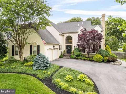 725 Cornerstone Ln, Bryn Mawr, PA 19010