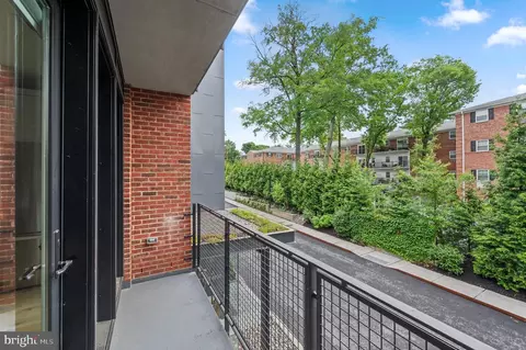Exterior - 427 E Lancaster Ave #1101, Wayne, PA 19087 photo 2 of 2