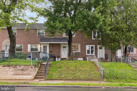 827 Grant Rd, Folcroft, PA 19032