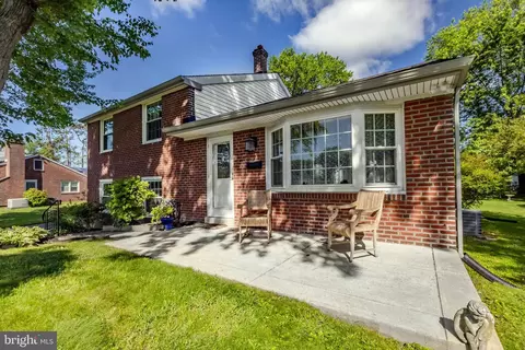 105 Lombardy Dr, Wallingford, PA 19086