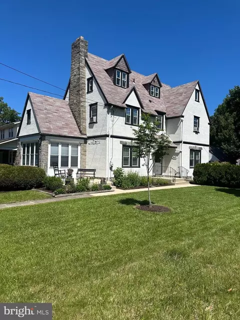 647 Aronimink Pl, Drexel Hill, PA 19026