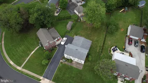 681 Dutton Cir, Springfield, PA 19064 photo 2