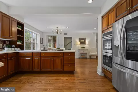 Kitchen - 234 E Beechtree Ln, Wayne, PA 19087 photo 4 of 4