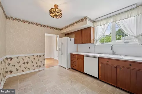 Kitchen - 167 Eldon Ave, Lansdowne, PA 19050 photo 1 of 1