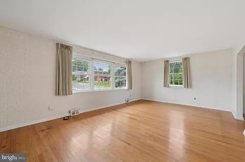 Living - 167 Eldon Ave, Lansdowne, PA 19050 photo 1 of 1