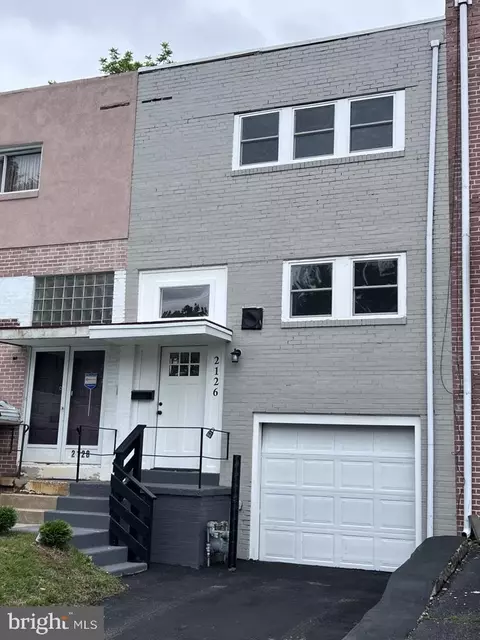 2126 Delmar Dr, Folcroft, PA 19032