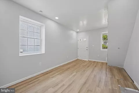 Living - 4210 W 7th St, Marcus Hook, PA 19061 photo 1 of 1