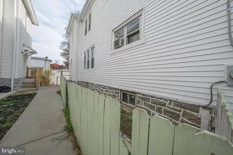 Entry Way - 17 Elm Ave, Upper Darby, PA 19082 photo 5 of 5