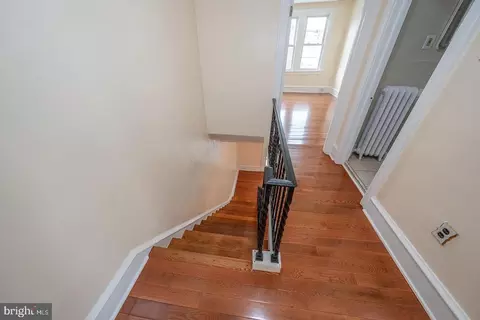 Entry Way - 17 Elm Ave, Upper Darby, PA 19082 photo 4 of 5