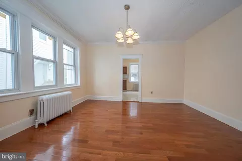 Living - 17 Elm Ave, Upper Darby, PA 19082 photo 3 of 9