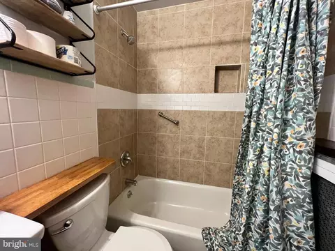 Bath - 539 Timberlake Rd, Darby, PA 19082 photo 2 of 2
