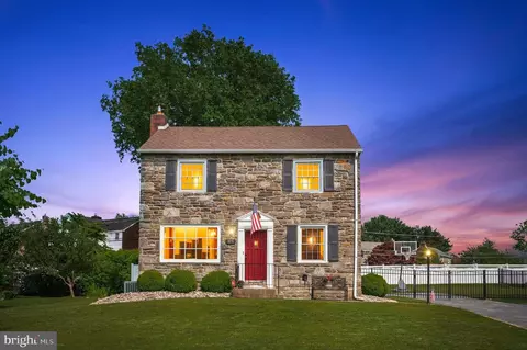 975 Old Sproul Rd, Springfield, PA 19064
