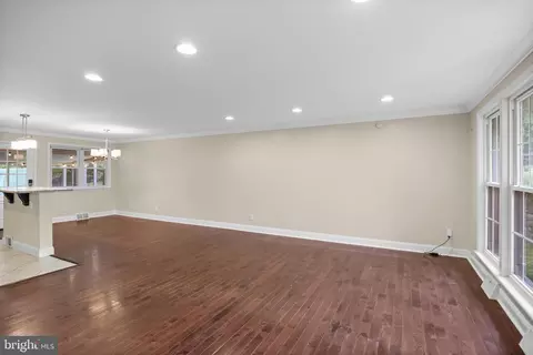 Living - 28 Eldon Ave, Lansdowne, PA 19050 photo 1 of 4