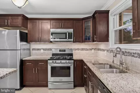 Kitchen - 28 Eldon Ave, Lansdowne, PA 19050 photo 4 of 4