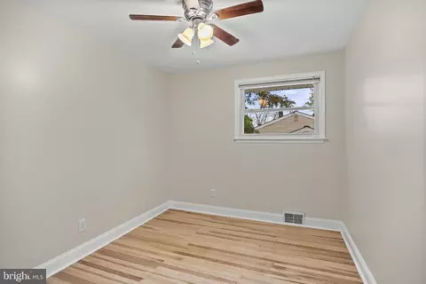 Bedroom - 28 Eldon Ave, Lansdowne, PA 19050 photo 1 of 2