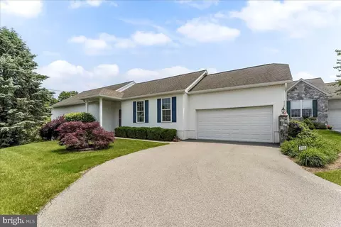 916 E Fox Hound Chase Chase, Glen Mills, PA 19342