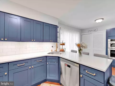 Kitchen - 301 Melling Ave, Marcus Hook, PA 19061 photo 4 of 5